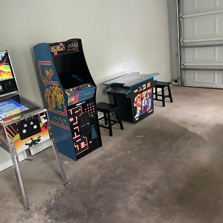 Cozy Home With Arcade, Ping Pong & Fenced Backyard Lawrenceville Exteriér fotografie